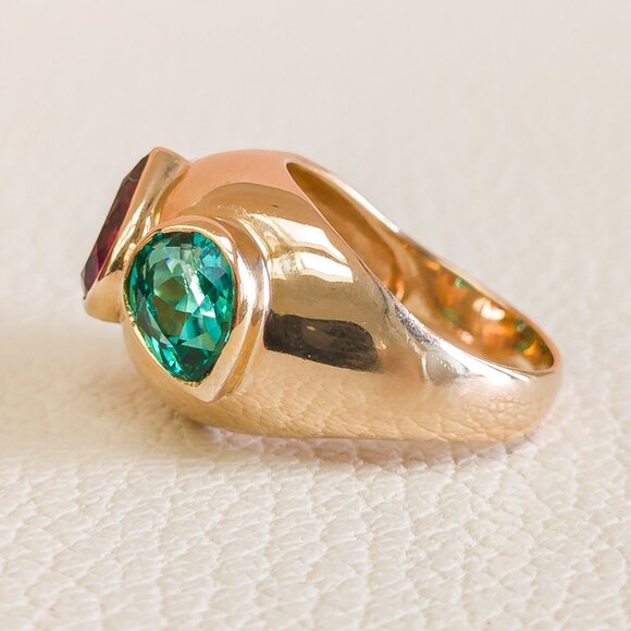 Three-Stone Tourmaline Dome Ring – 14 k Gold, Size 6¼ - Picture 4 of 15